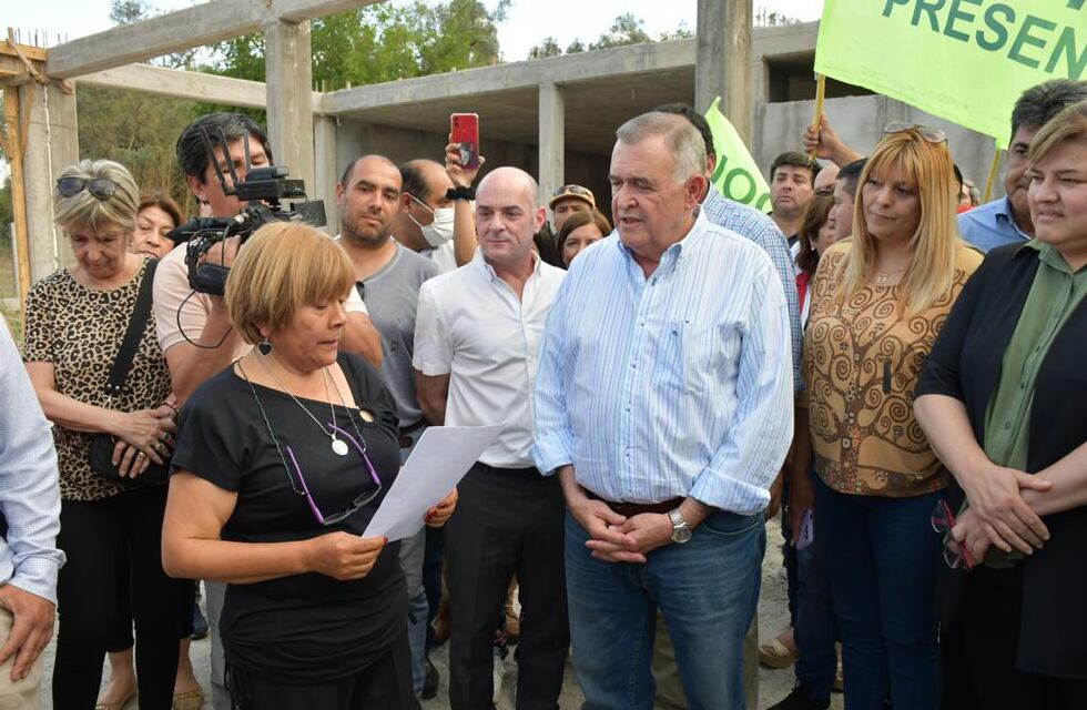 Jaldo: “Al igual que lo hicimos con los chicos con el boleto estudiantil para que puedan estudiar, también implementamos el boleto para que los abuelos puedan viajar gratuitamente”