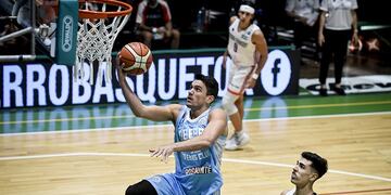 Las figuras destacadas del partido fueron Schcoppler con 20 puntos y Sánchez 19 puntos.