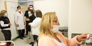 La provincia de Santa Fe notificó este miércoles 1.672 casos de coronavirus y 80 muertes.
