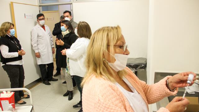 La provincia de Santa Fe notificó este miércoles 1.672 casos de coronavirus y 80 muertes.
