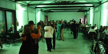 "Milonga El Tropezón" en "La Estación"