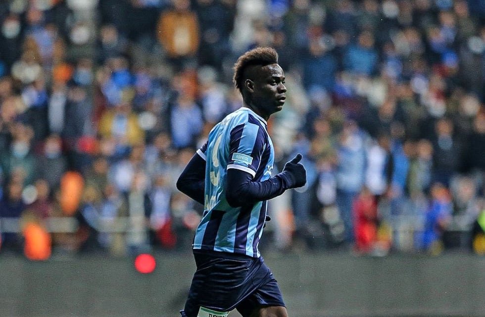 Mario Balotelli quiere jugar en Boca: “Si me llama Román, vengo”