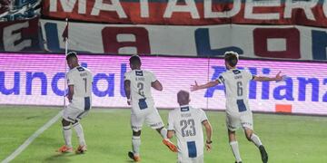 Diego Valoyes, autor del segundo gol de la T en el Nuevo Gasómetro. Gran porcentaje de Tomás Pochettino en la ejecución.