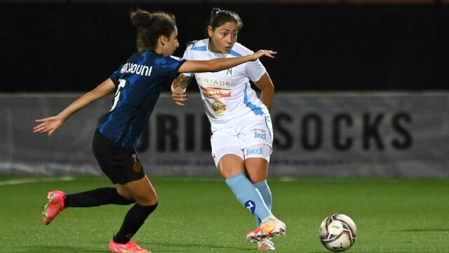 Gimena Blanco con la camiseta del Napoli, club que anunciaría, días después que la jugadora mendocina pasó al Spartak Caserta (fútbol 5).