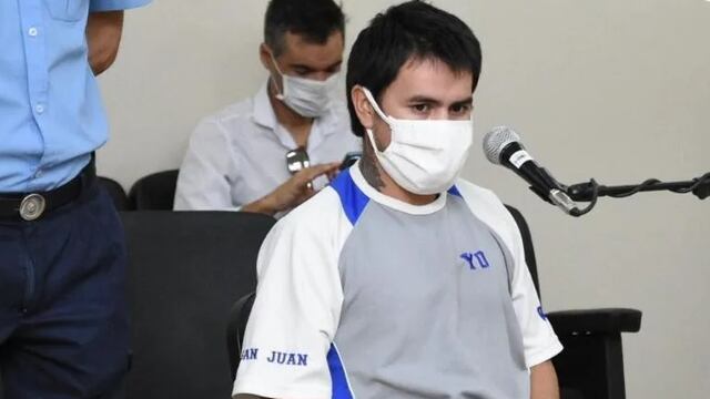 El sujeto se presentó en Tribunales con una llamativa remera que decía "Yo".