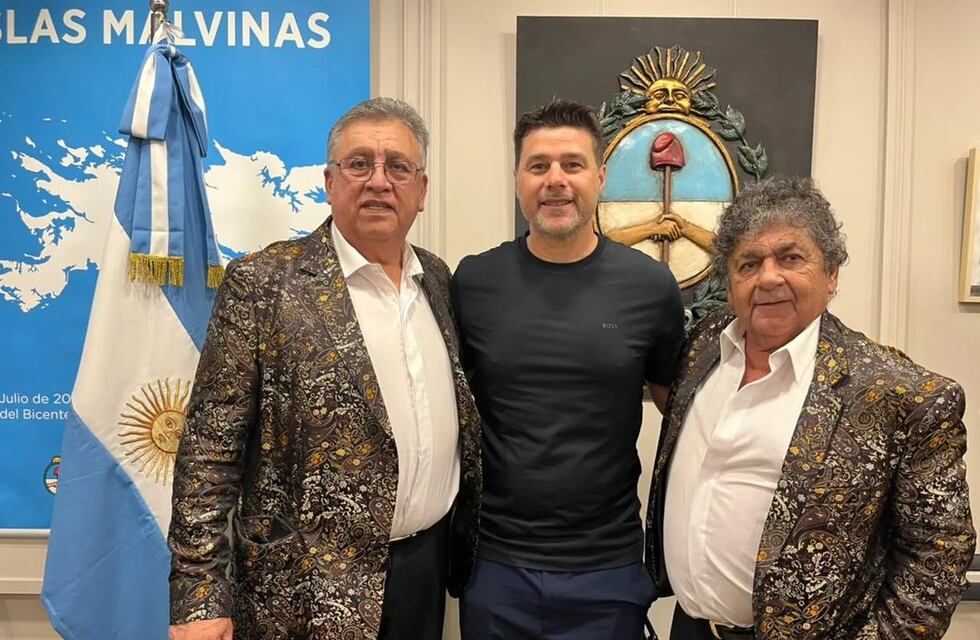 Mauricio Pochettino bailó “La suavecita” con Los Palmeras en Barcelona