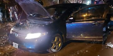 Honda Civic en el que escaparon algunos de los evadidos