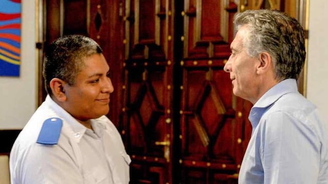 Luis Chocobar y Mauricio Macri tiempo atrás (La Voz/Archivo).