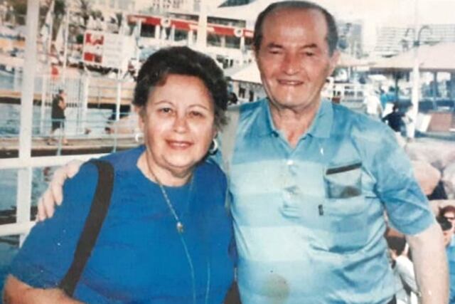 José Szrajber en Paraná con su esposa.