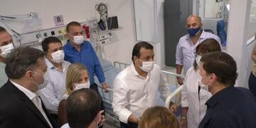 Además, se presentó una sala para diálisis y un móvil odontológico.