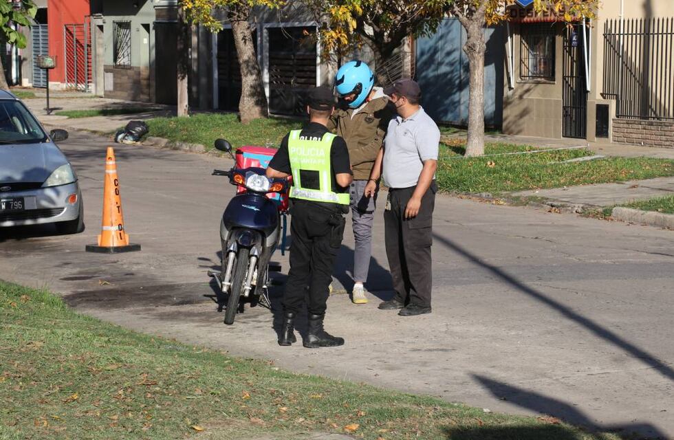 La policía ya puede retener motos en infracción en Rosario