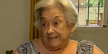 Olga, la abuela de Pichincha que asemejan con Messi y es furor entre los hinchas argentinos de Rosario.