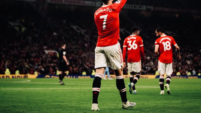 Cristiano Ronaldo festeja su gol ante el Brentford.