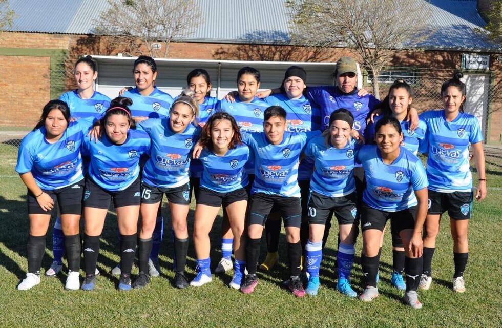 Fútbol Femenino: Puerto Belgrano enfrenta a Villa Mitre en semifinales