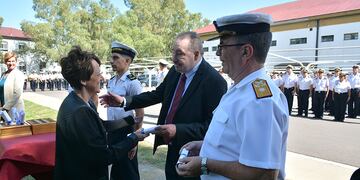 Puerto Belgrano: homenajearon a la primera promoción de enfermeras de la Armada