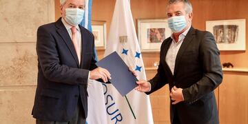 El canciller Felipe Solá y el embajador en Tel Aviv, Sergio Urribarri.
