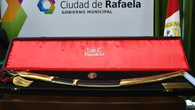 El sable corvo de San Martín, el calco hecho por el reconocido orfebre Juan Pallarols.