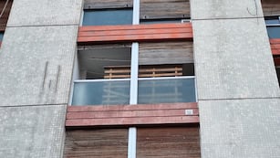 La investigación por el cadáver encontrado dentro de un ropero avanza en Córdoba. (El Doce Gentileza).