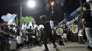 El banderazo de los hinchas de Racing, con toda la fe por la clasificación (Gentileza).