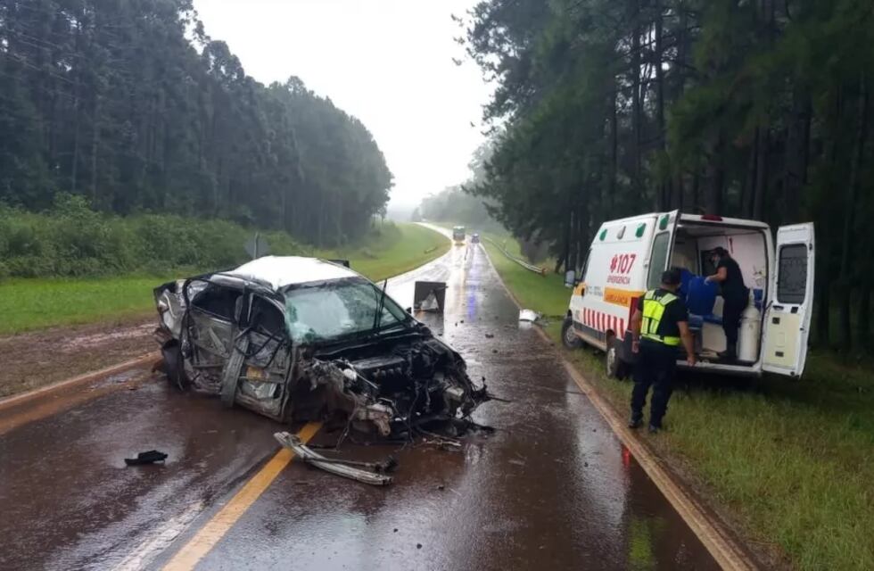 Garuhapé: despistó con su auto y terminó herido de gravedad
