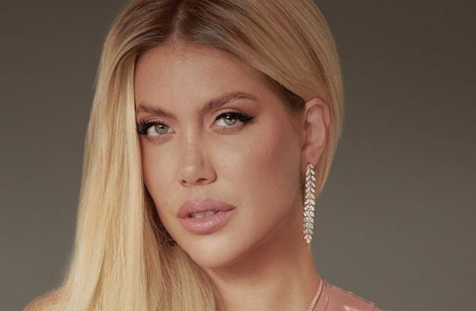 Wanda Nara llevó un corset empedrado y un escote pronunciado, pero un detalle se llevó toda la atención