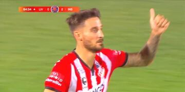 Pulgar arriba el del delantero Nicolás Mazzola, quien marcó el 2-0 de Instituto. (Captura de TV)