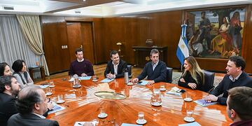 Sergio Massa apuesta a un nuevo cierre en las importaciones para acumular las reservas.