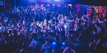 Un boliche mendocino discriminó a más de 20 mujeres por su contextura fisica.