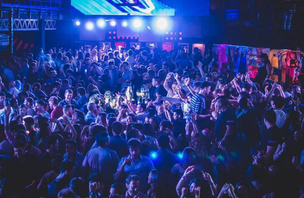 Arrojaron gas pimienta en un boliche de Carlos Paz y cinco personas terminaron hospitalizadas