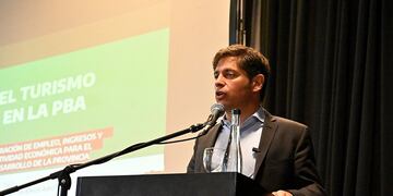 Kicillof en la Asamblea de Fehgra