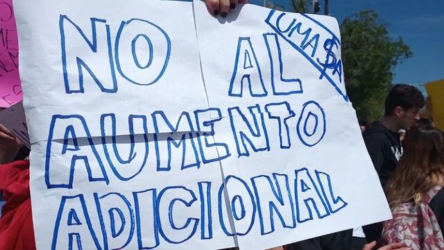 Reclamo de los estudiantes de la Universidad Maza.