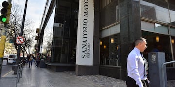 El sujeto permanece internado en el Sanatorio Mayo de la ciudad de Córdoba. (José Gabriel Hernández / La Voz)