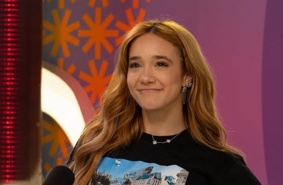 Ángela Torres hizo un cover de “Que ganas de no verte nunca más” de Valeria Lynch y los fans enloquecieron