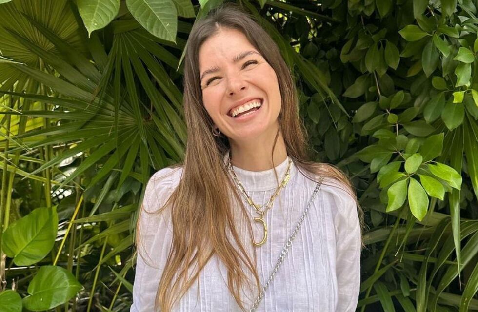 China Suárez eligió la microbikini del verano y le lloverion los corazones rojos