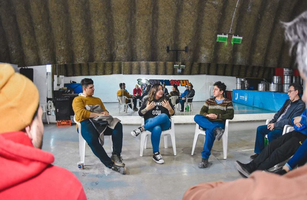 Municipalidad coordina agenda de trabajo con los centros de estudiantes