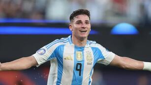 Cuánto cuesta comer en el restaurante al que fue Julián Álvarez y su familia en Núñez