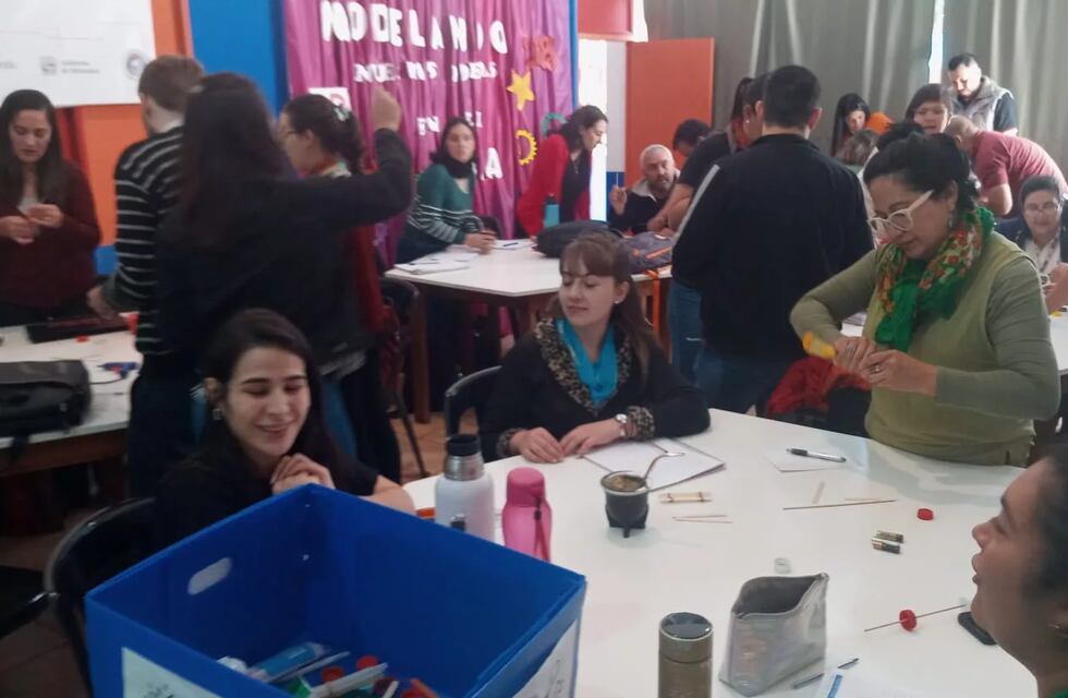 Profesores de escuelas secundarias se capacitaron en modelado 3D en el Aula Maker de Eldorado