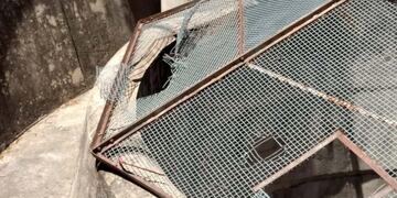 Los daños causados por los vándalos... Epec anunció que ya los repararon, y que la turbina está operativa.