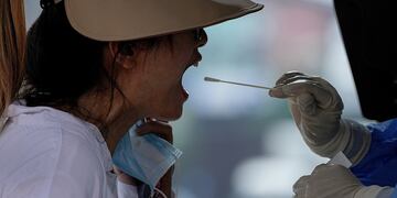 China sufre una nueva ola de contagios que colapsa sus sistemas sanitarios.