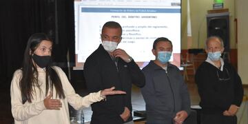 Participó de la presentación del curso el vicegobernador Carlos Arce.