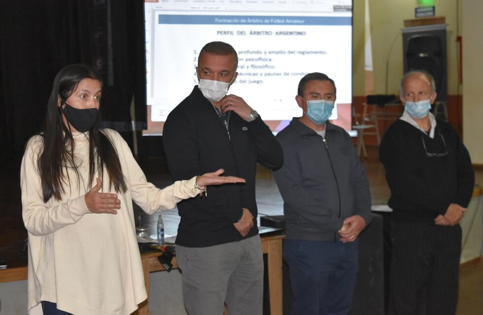 Campo Grande: se realizó capacitación en arbitraje de fútbol amateur