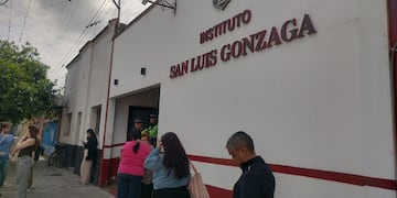 El Instituto San Luis Gonzaga, donde votó Sánchez. (Foto Vía Tucumán)