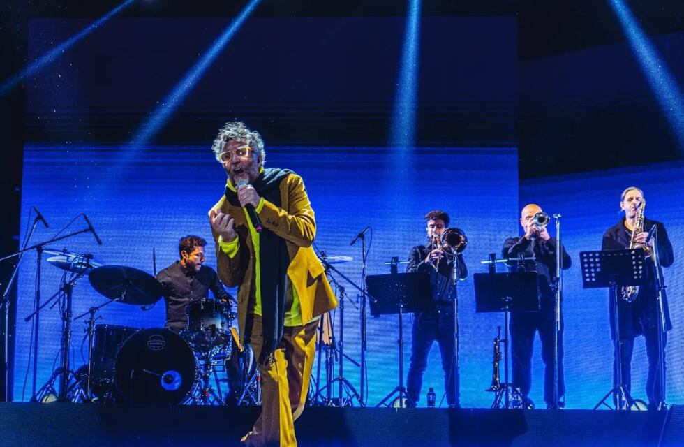 Fito Páez volvió a Mendoza con un espectacular show celebrando sus 30 años después del amor