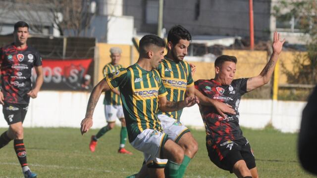 Sporting perdió en Ingeniero White 3 a 2 ante Comecial.
