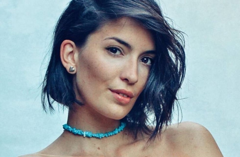 Bianca Cherutti posó con un top transparente con tiras que confundió a sus seguidores