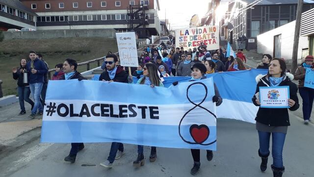 Última marcha del 2019 en Ushuaia a favor de las "dos vidas".