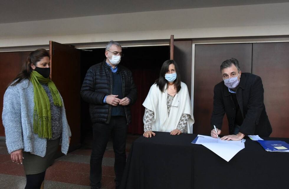 Firmaron un convenio para fortalecer su sistema de protección local de derechos