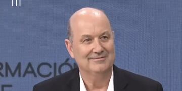 Invitan al ministro Sturzenegger a conocer la provincia, tras las críticas del funcionario sobre el gasto público catamarqueño.