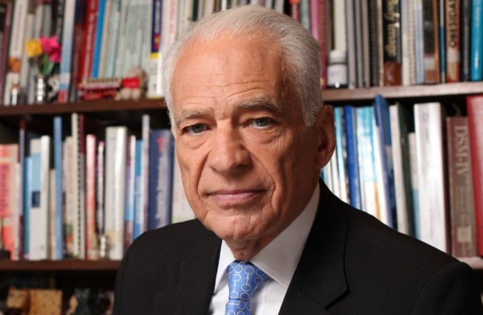 Alberto Cormillot cumplió 87 años y lo festejó de una manera muy especial: torta casera, show de circo y baile de tango