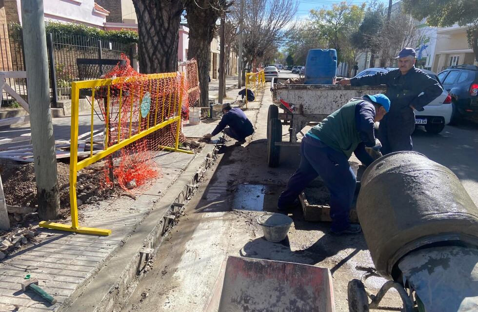 El Municipio informó que continúa con las reparaciones de cordones cuneta